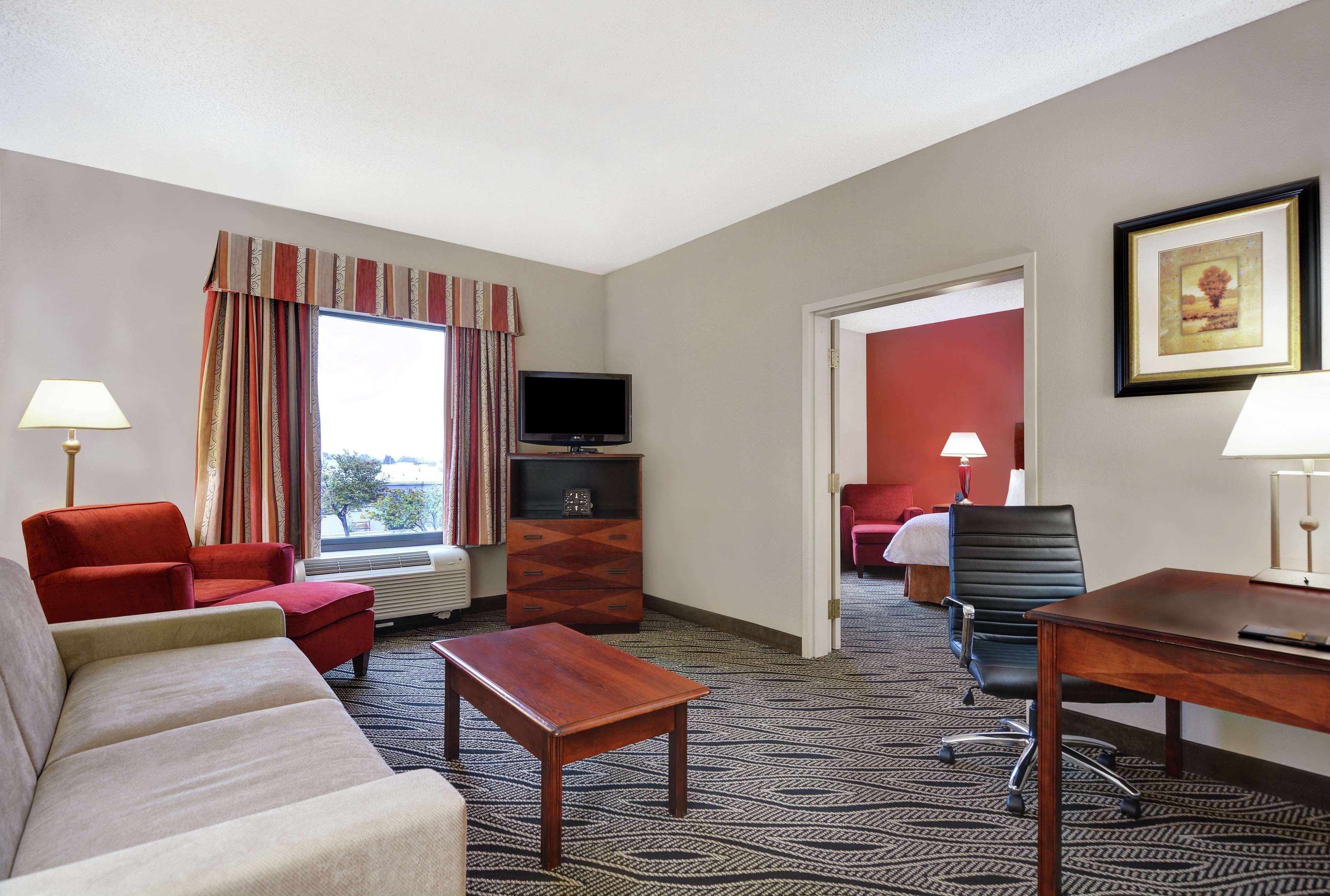 Hampton Inn Fayetteville Εξωτερικό φωτογραφία