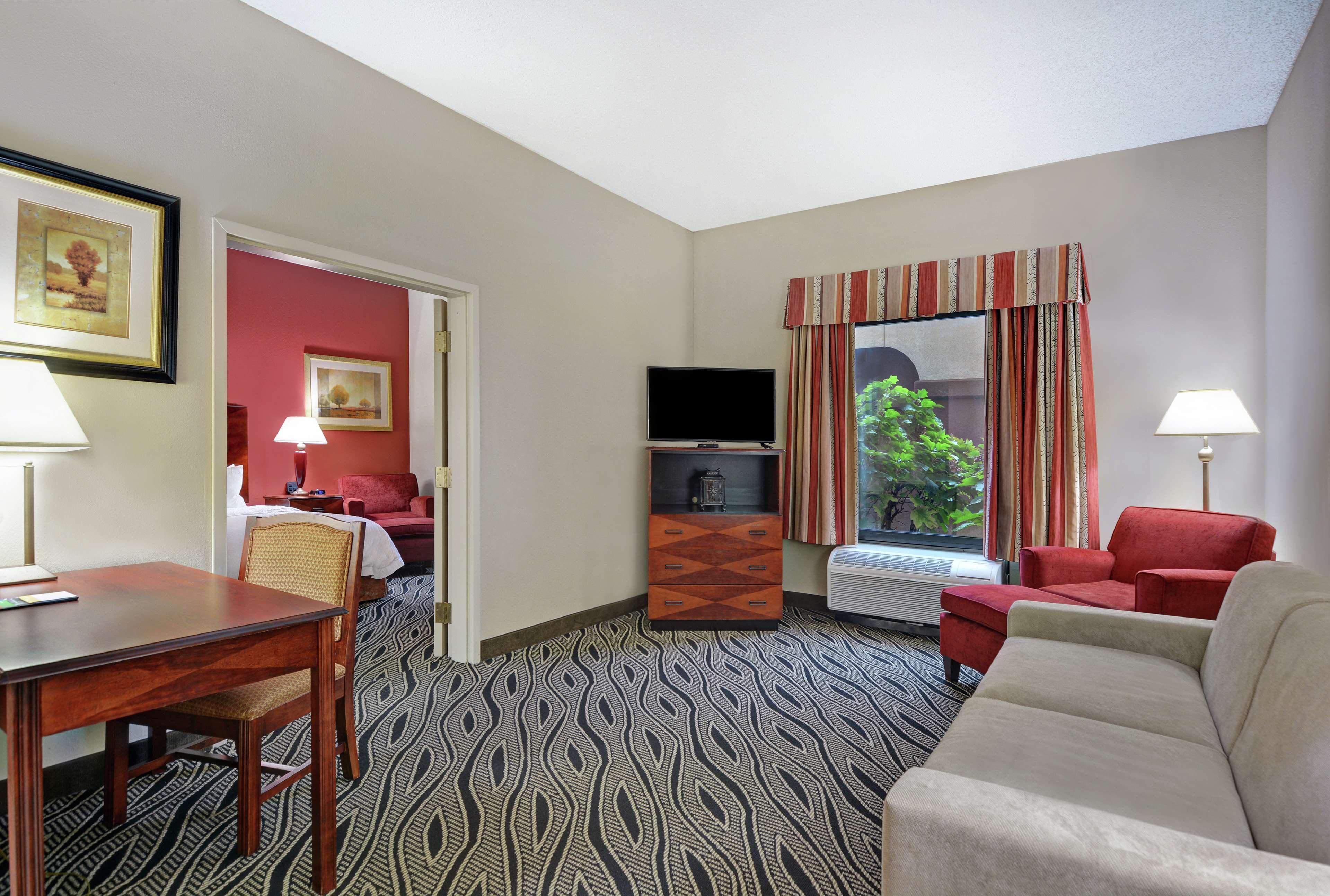 Hampton Inn Fayetteville Εξωτερικό φωτογραφία