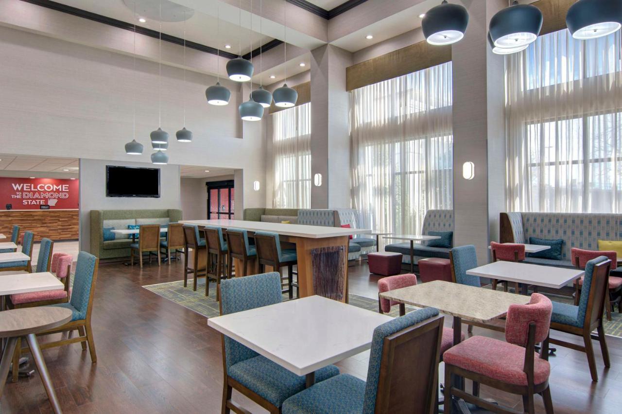 Hampton Inn Fayetteville Εξωτερικό φωτογραφία