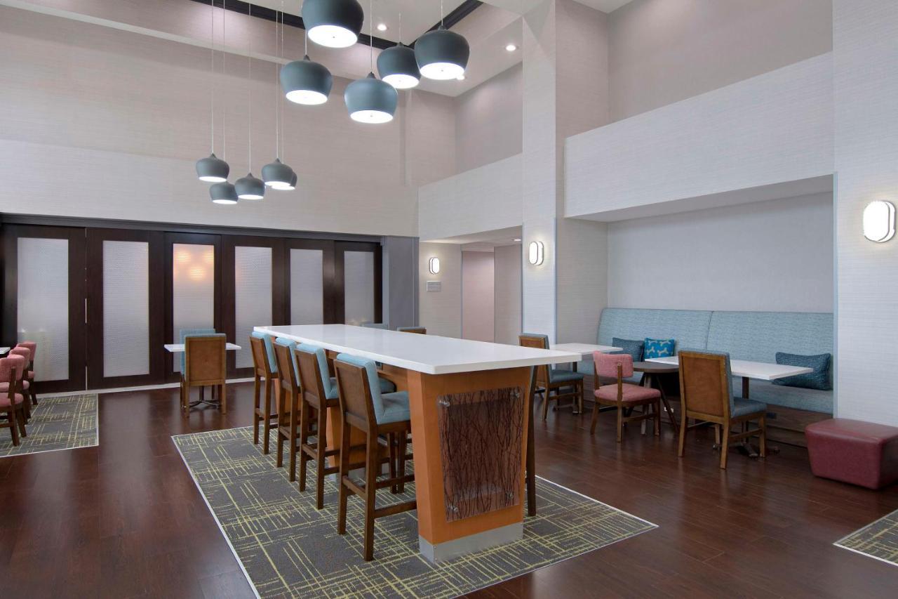 Hampton Inn Fayetteville Εξωτερικό φωτογραφία